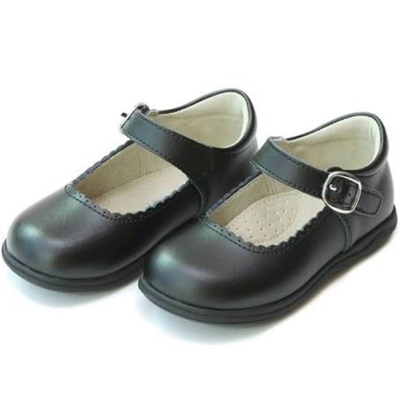 L'Amour Baby Shoes- Chloe Scalloped Mary Jane - Picture 1 of 1